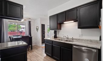 983 10th Ave NW, Altoona, IA 50009