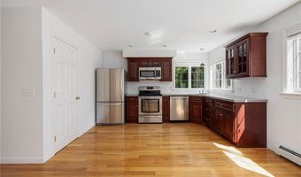 9 Spring St, Jamestown, RI 02835