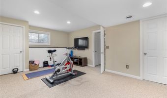 11 Nichole Ln, Coventry, RI 02816