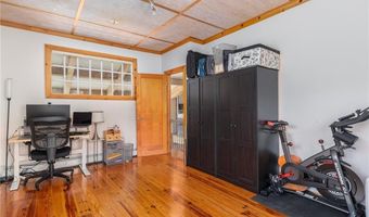 85 Gondola Ave, Jamestown, RI 02835