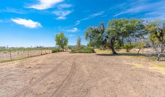 33795 S PARK Ln, Black Canyon City, AZ 85324