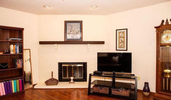 13394 Hughes Ct, Apple Valley, MN 55124