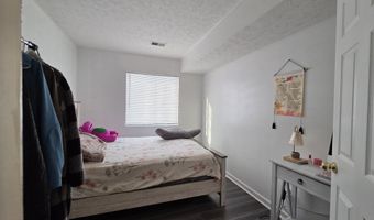 8512 Green Valley Dr, Indianapolis, IN 46217