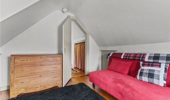 11 Cross St, Newport, RI 02840