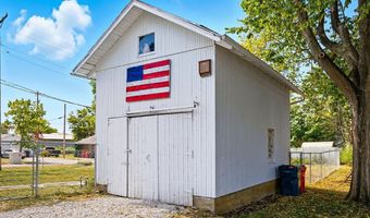 121 Walnut St, Ashville, OH 43103