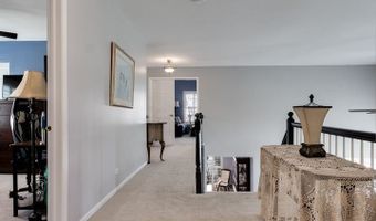 2219 Barrett Dr, Algonquin, IL 60102