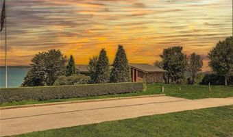 727 Boston Neck Rd, Narragansett, RI 02882