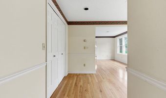 95 Hitching Post Ln, Bedford, NH 03110