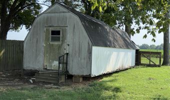 110 Glover St, Atwood, TN 38220
