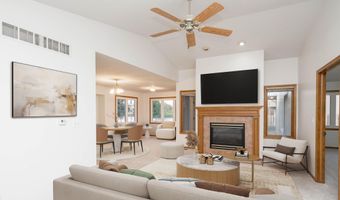 809 NE 5th St, Ankeny, IA 50021