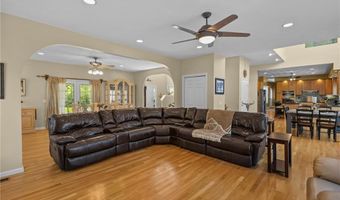 386 Tourtellot Hill Rd, Glocester, RI 02814