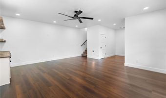 32 Warwick Dr, Bella Vista, AR 72714