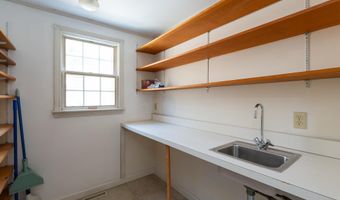 19 Highland Dr, Amherst, NH 03031