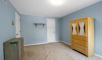 150 Brandywine Dr, Amherst, NY 14221