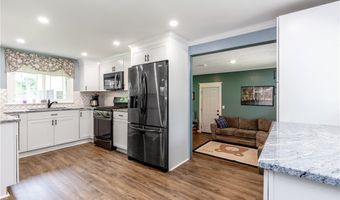 63 Hunters Ln, Amherst, NY 14221