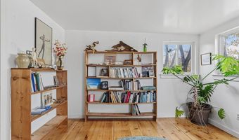 227 High St, Belfast, ME 04915