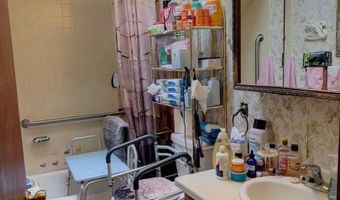 1921 Villa Dr, Artesia, NM 88210