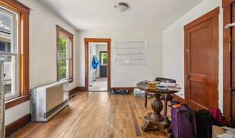 7 Farwell St, Barre, VT 05641