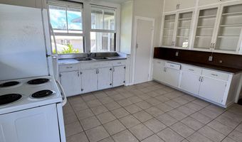 524 LAUKAPU St, Hilo, HI 96720