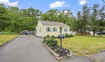 352 Leeward Ave, Beachwood, NJ 08722