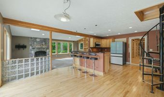 1372 Cramton Ave NE, Ada, MI 49301
