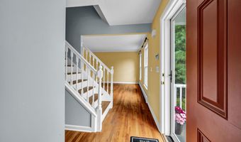 2 A Aspen Way, Danbury, CT 06811