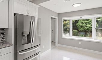 58 W Highland Ave, Atlantic Highlands, NJ 07716