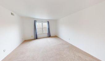 2221 S Huron Pkwy 4, Ann Arbor, MI 48104
