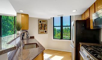 2220 N FAIRFAX Dr 308, Arlington, VA 22201