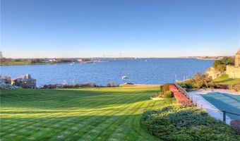 111 Harrison Ave A18, Newport, RI 02840
