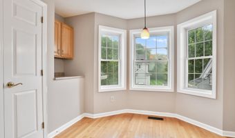 1802 Pinnacle Way 1802, Danbury, CT 06811