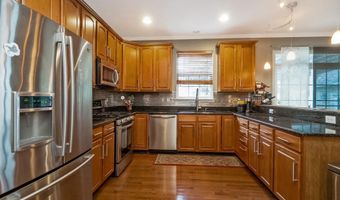 2429 S FRONT St, Allentown, PA 18103