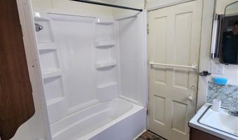 8 E Mcgregor St, Algona, IA 50511