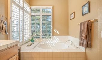 1052 Calle De Lepanto, Escondido, CA 92025