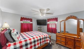 64 Deerfield Dr, Warwick, RI 02886
