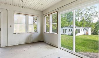 42177 N Lake Ave, Antioch, IL 60002