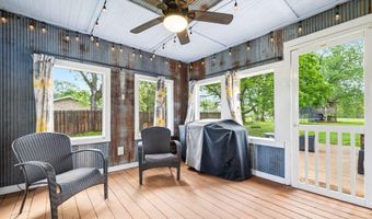 615 E Prairie Ln, Ash Grove, MO 65604