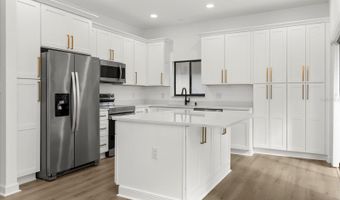 2503 SWEETWATER COUNTRY CLUB Dr, Apopka, FL 32712