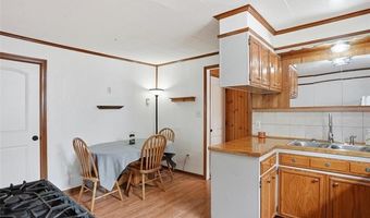 918 Columbia St, Algonac, MI 48001