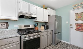 10607 MONTROSE Ave M-202, Bethesda, MD 20814