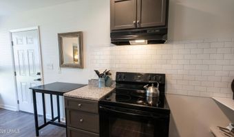 1003 Broad River Dr, Beaufort, SC 29906