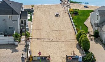 5 Hammock Pkwy, Clinton, CT 06413