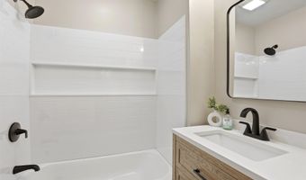 519 W SUMMER St, Appleton, WI 54911