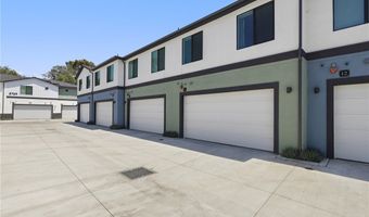 2771 W Pepper Tree Dr 11, Anaheim, CA 92801
