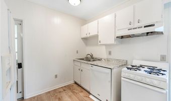 1300 Oak Ave, Carlsbad, CA 92008