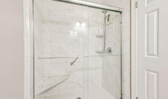 3802 IVANHOE Ln, Alexandria, VA 22310