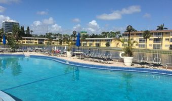 2800 NE 203rd St 10, Aventura, FL 33180