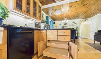 95 Mail Rd, Exeter, RI 02822