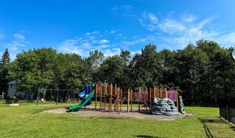 3055 Briarwood Dr, Tobyhanna, PA 18466