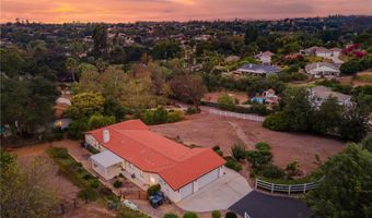 1671 Joshua Tree Ln, Fallbrook, CA 92028